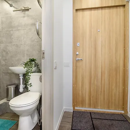 Apartman Modern Near The River